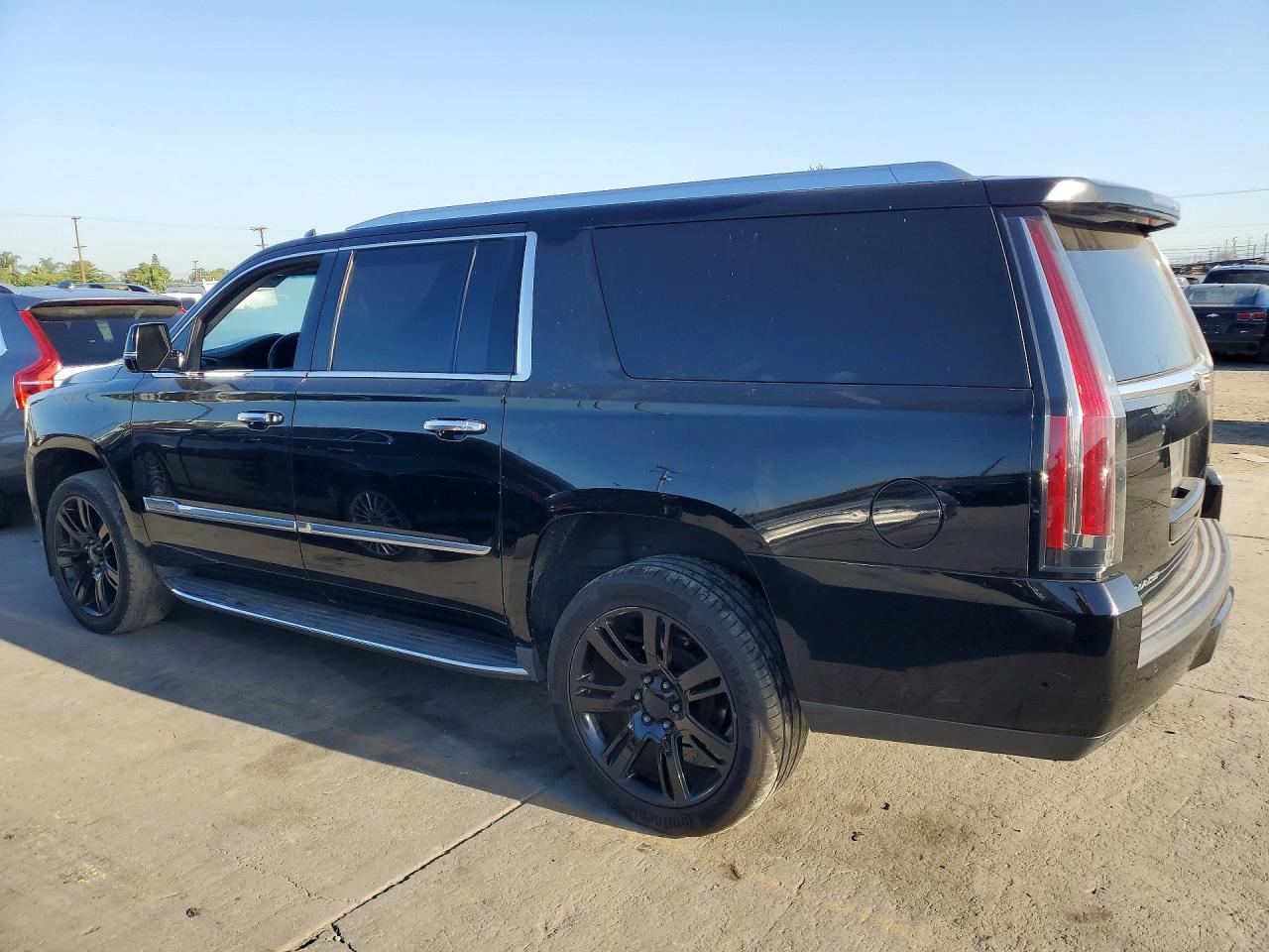 2017 CADILLAC Escalade ESV