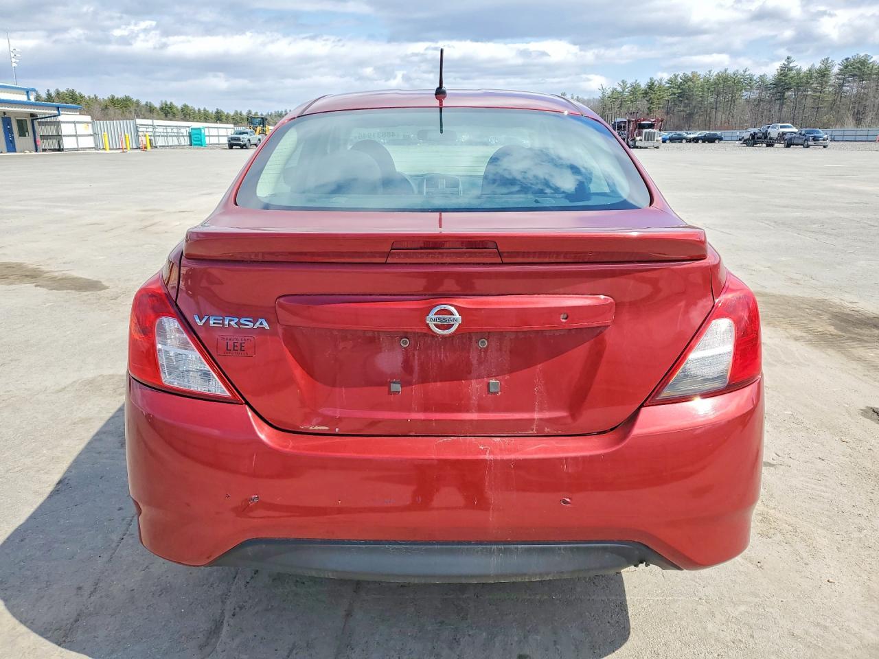 2017 NISSAN VERSA