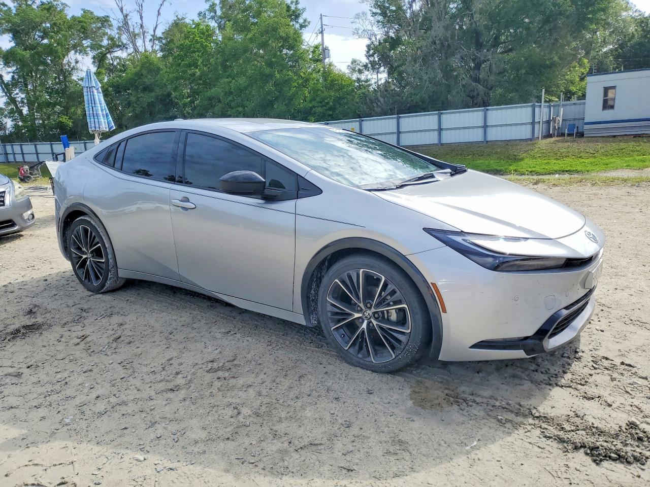 2024 TOYOTA PRIUS