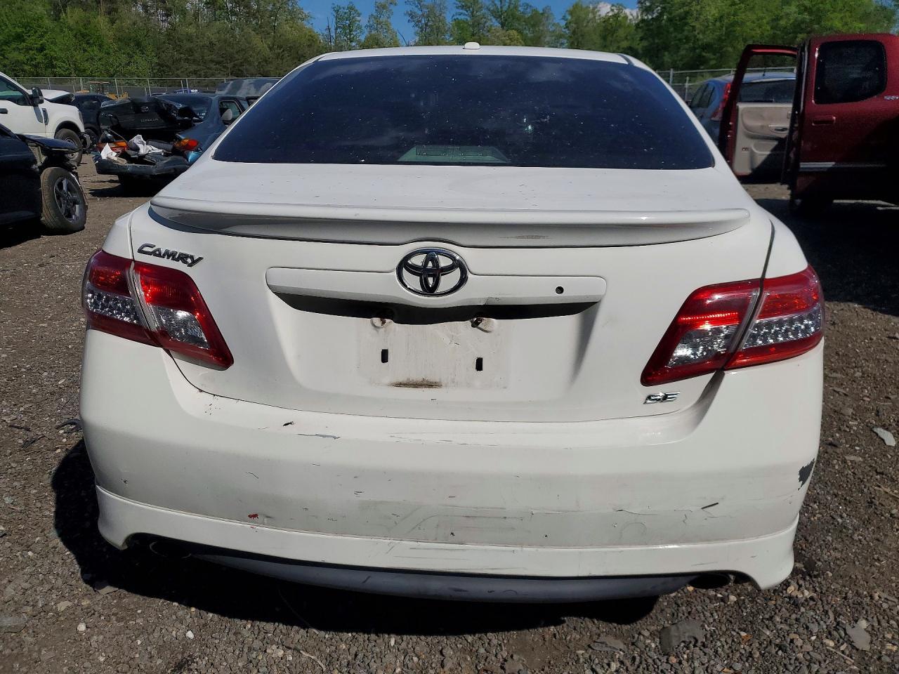 2011 TOYOTA CAMRY