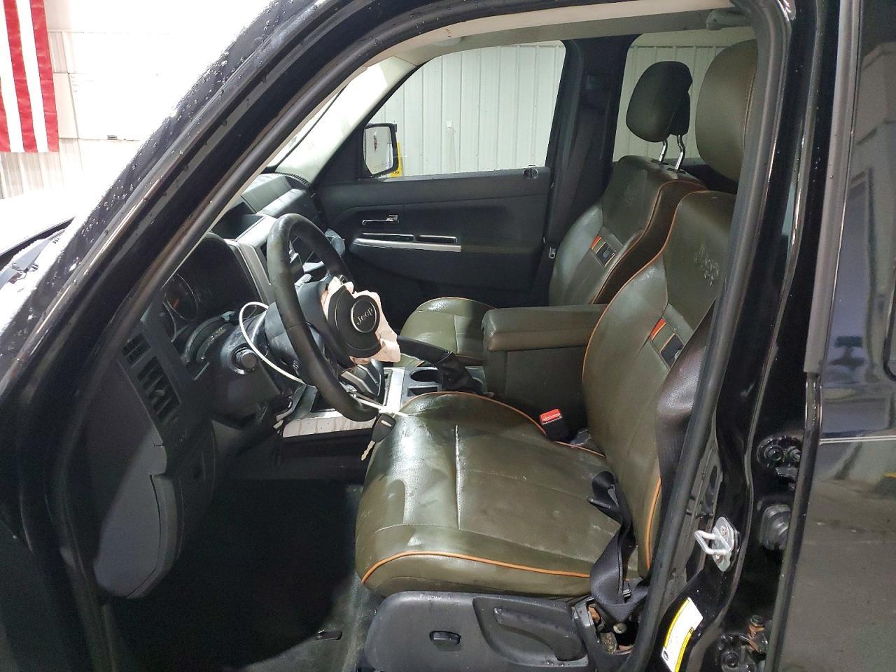 2011 JEEP Liberty