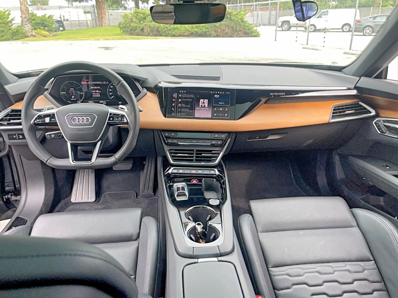 2024 AUDI e-tron GT