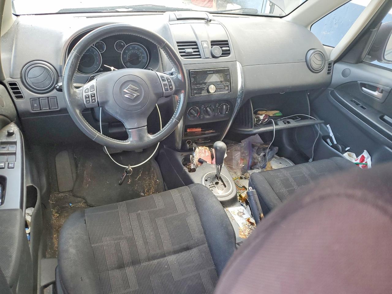 2011 SUZUKI SX4