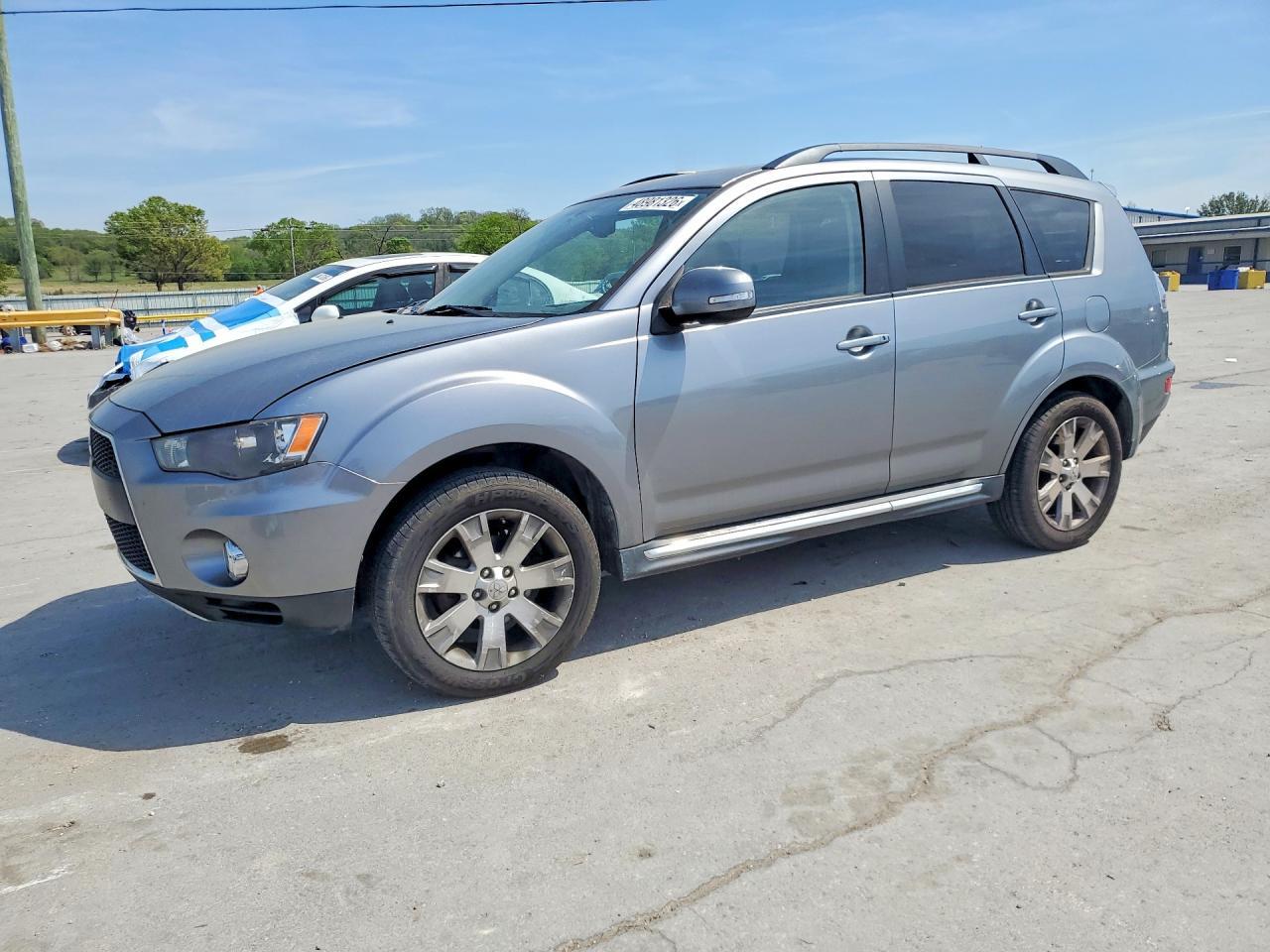 2013 MITSUBISHI outlander