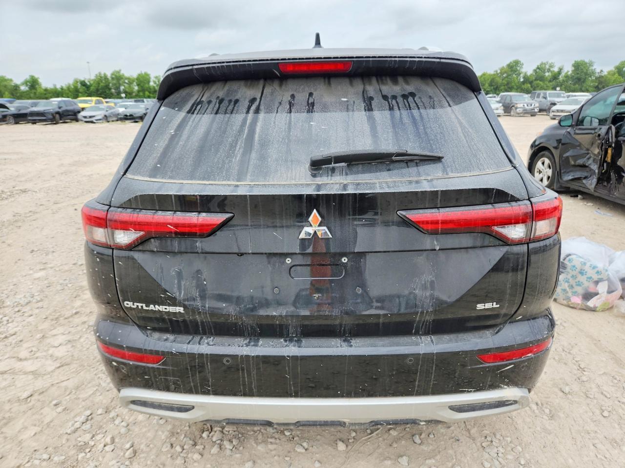 2023 MITSUBISHI outlander