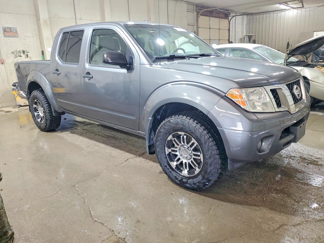 2016 NISSAN Frontier