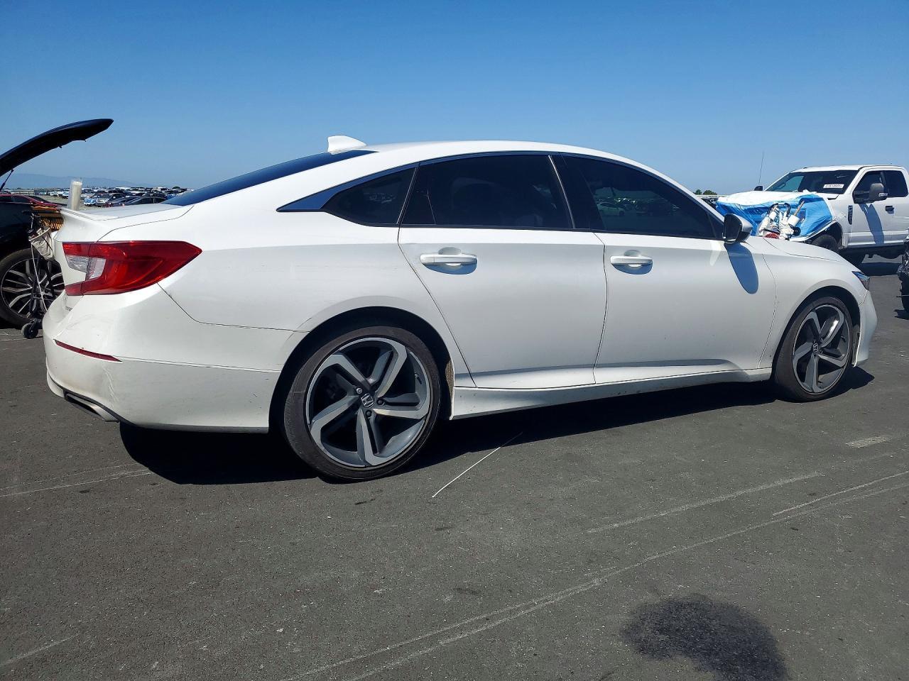 2018 HONDA ACCORD