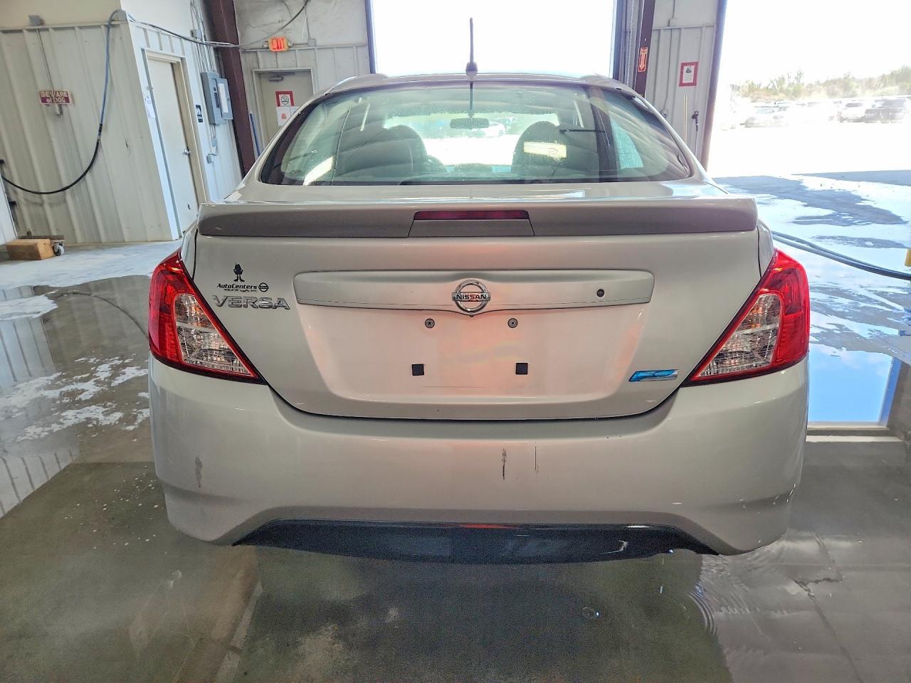 2016 NISSAN VERSA