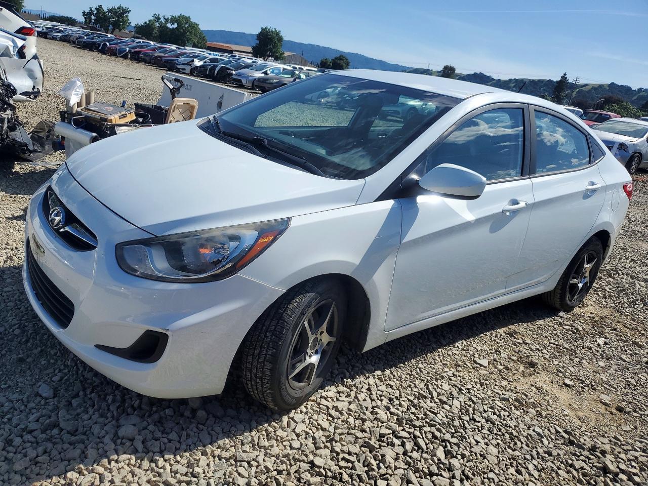 2014 HYUNDAI ACCENT