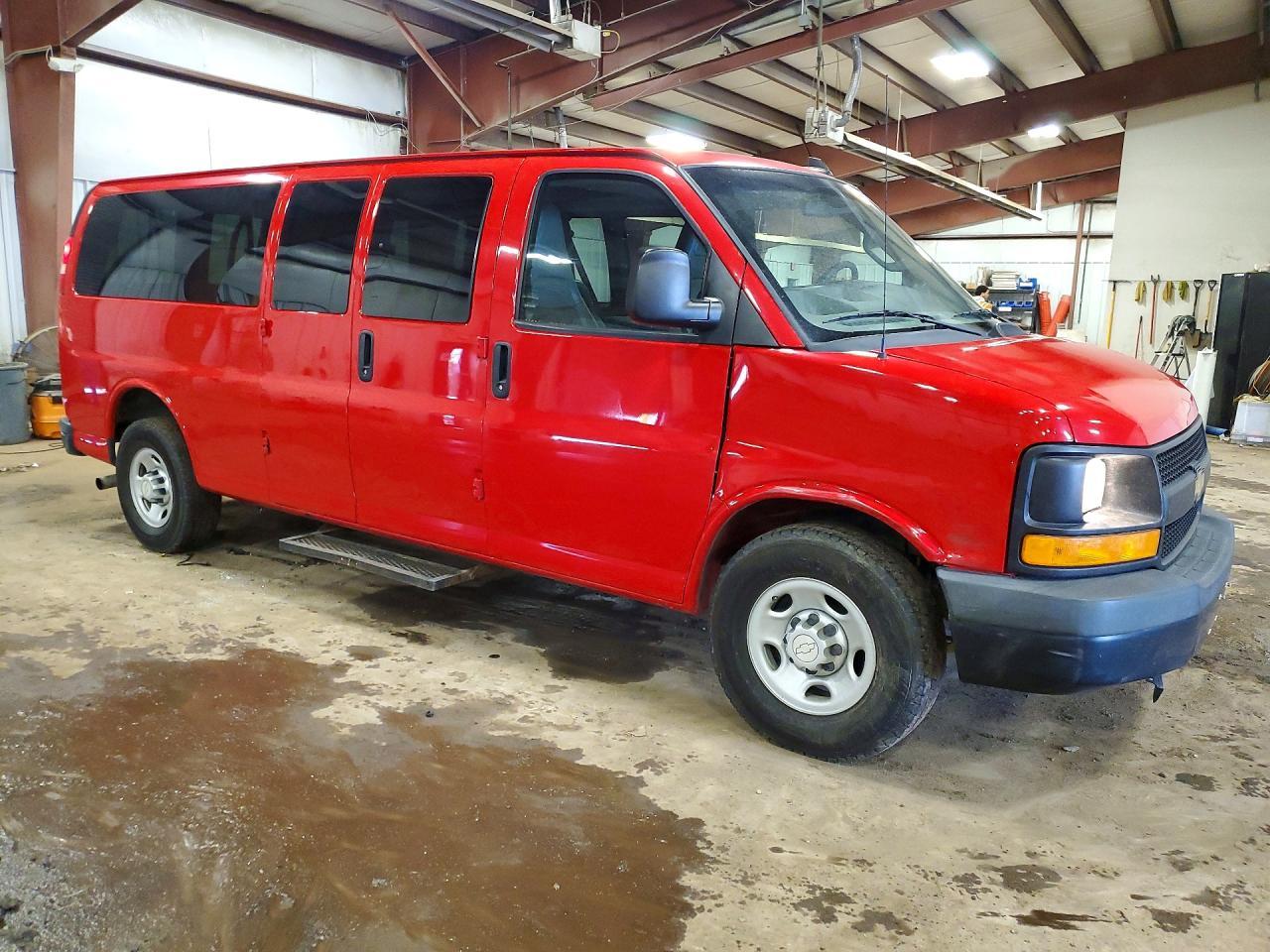 2016 CHEVROLET Express 3500