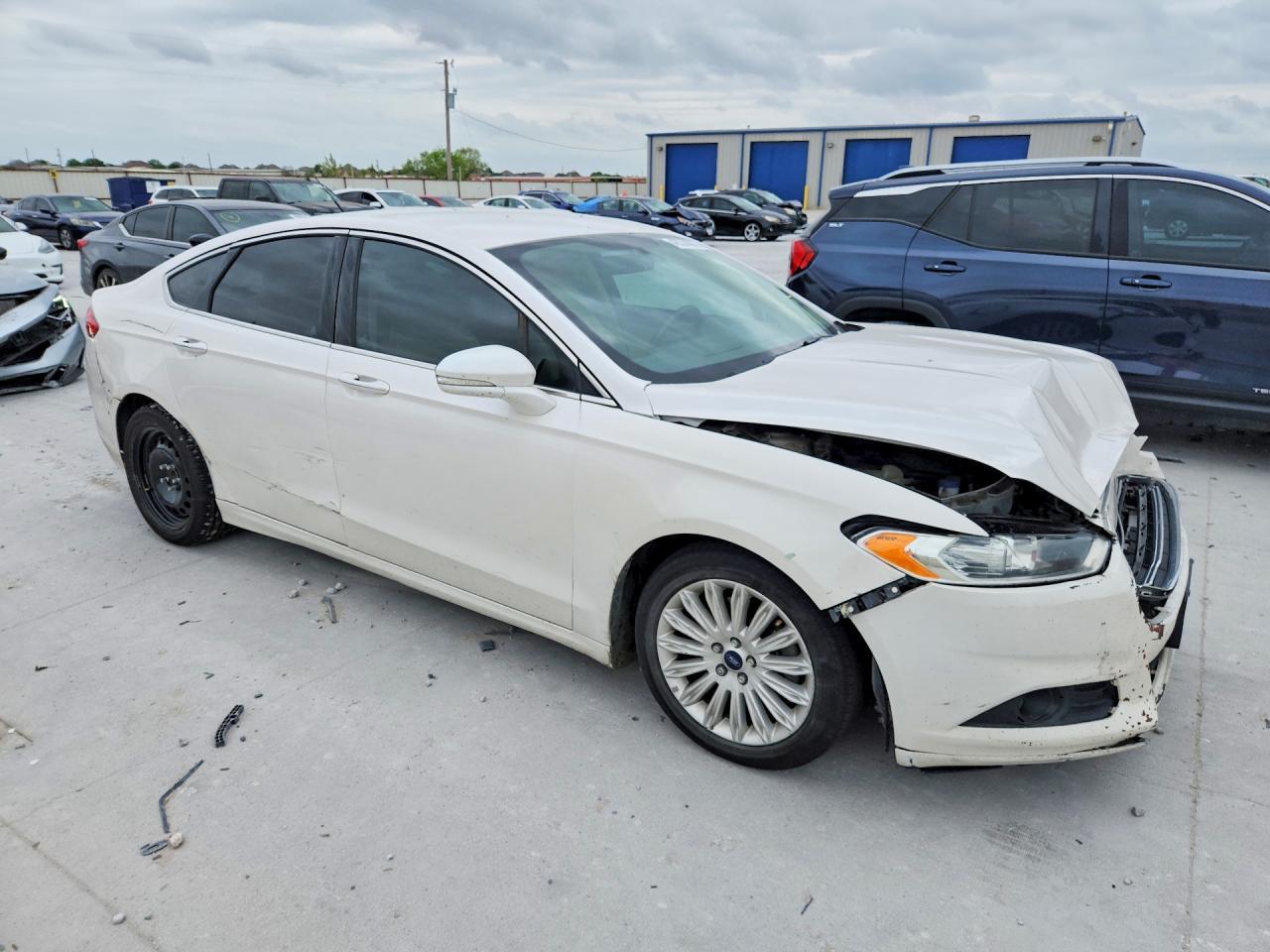 2016 FORD FUSION