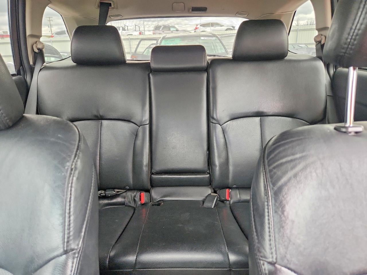 2013 SUBARU Outback
