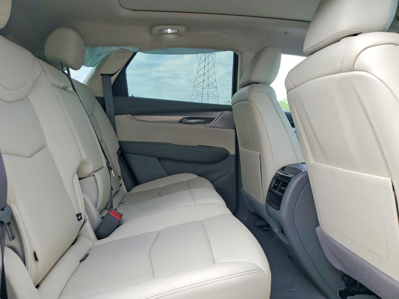 2022 CADILLAC XT5