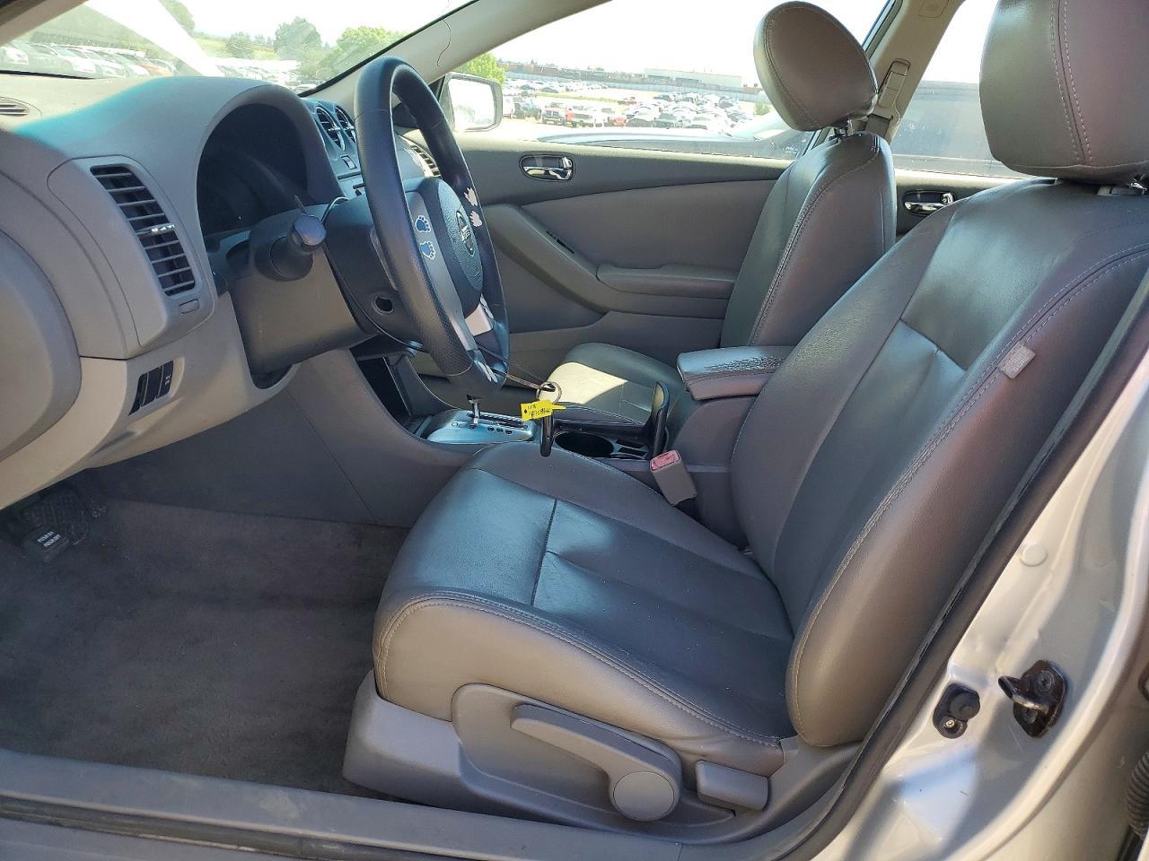 2010 NISSAN ALTIMA