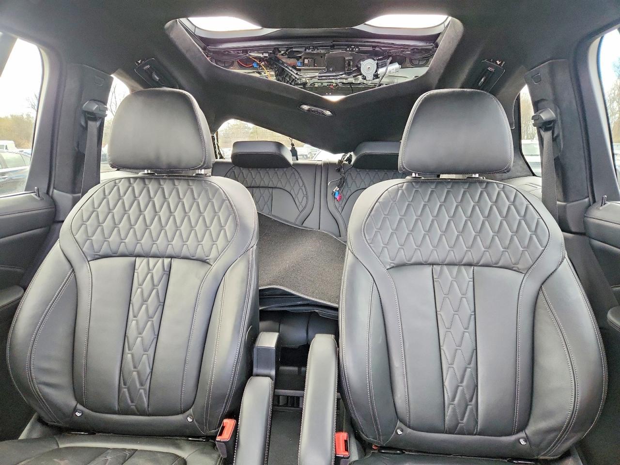 2023 BMW X7