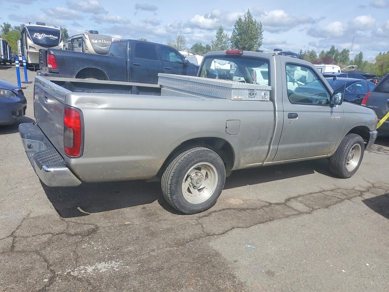 2000 NISSAN Frontier