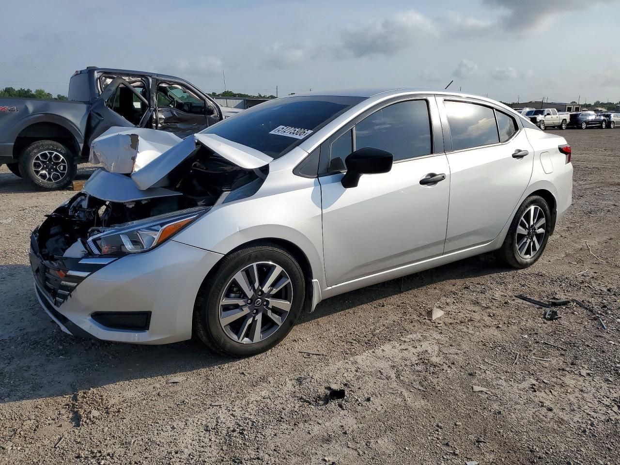 2024 NISSAN VERSA
