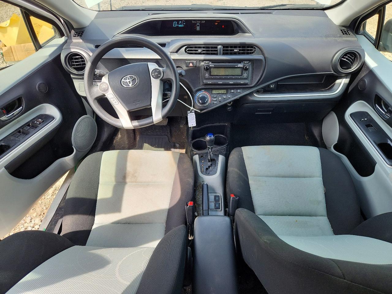 2014 TOYOTA Prius c
