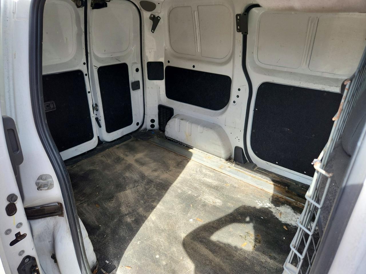 2017 NISSAN NV 200