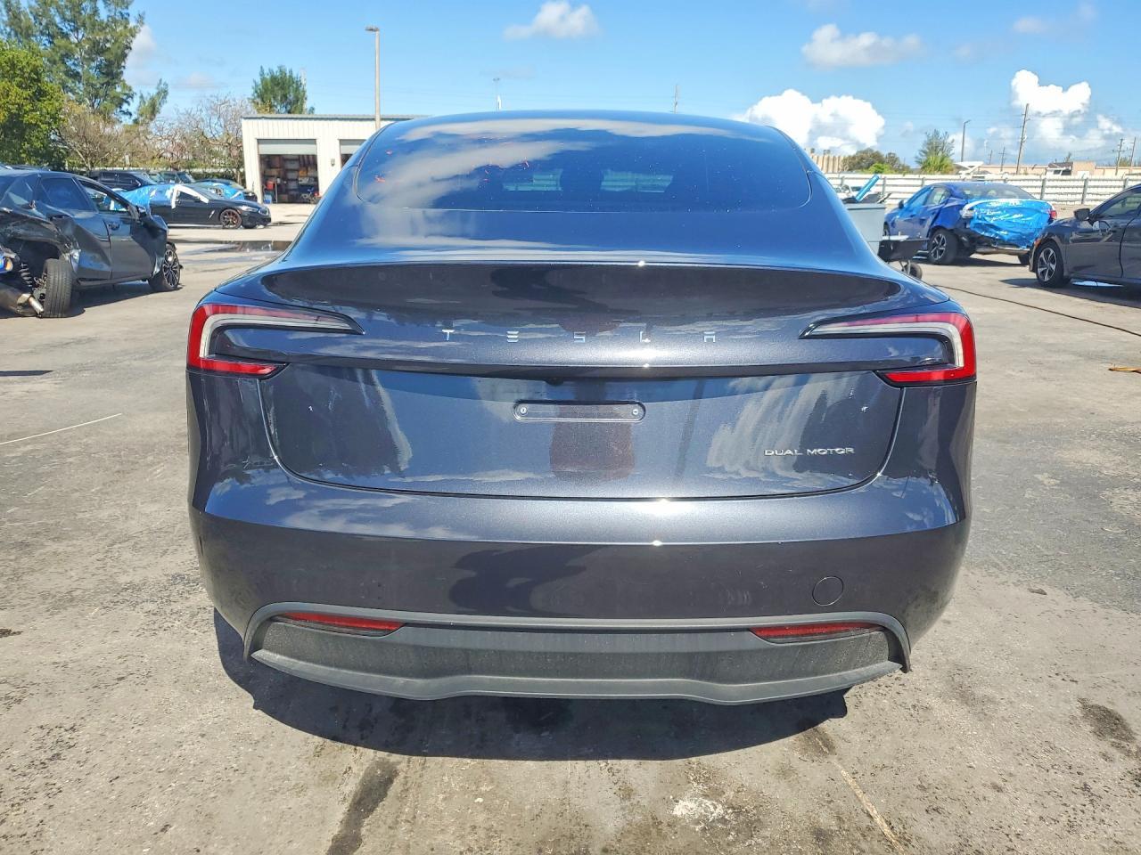 2024 TESLA MODEL 3