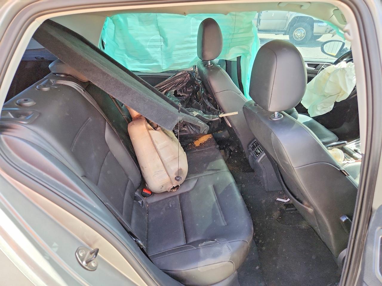 2017 VOLKSWAGEN GOLF