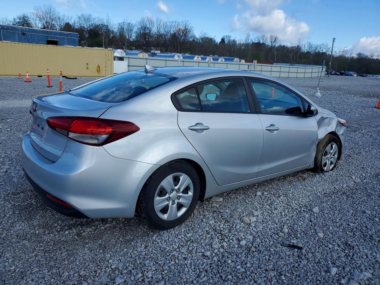 2017 KIA FORTE