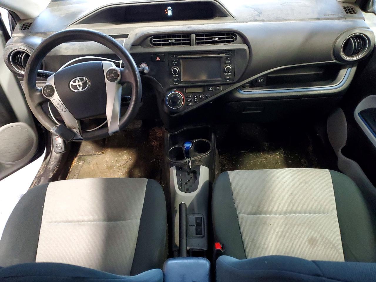 2013 TOYOTA Prius c