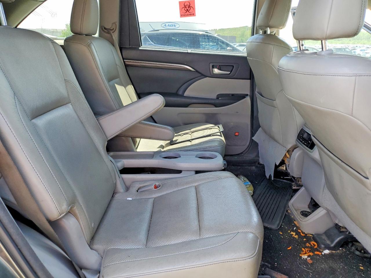 2014 TOYOTA HIGHLANDER