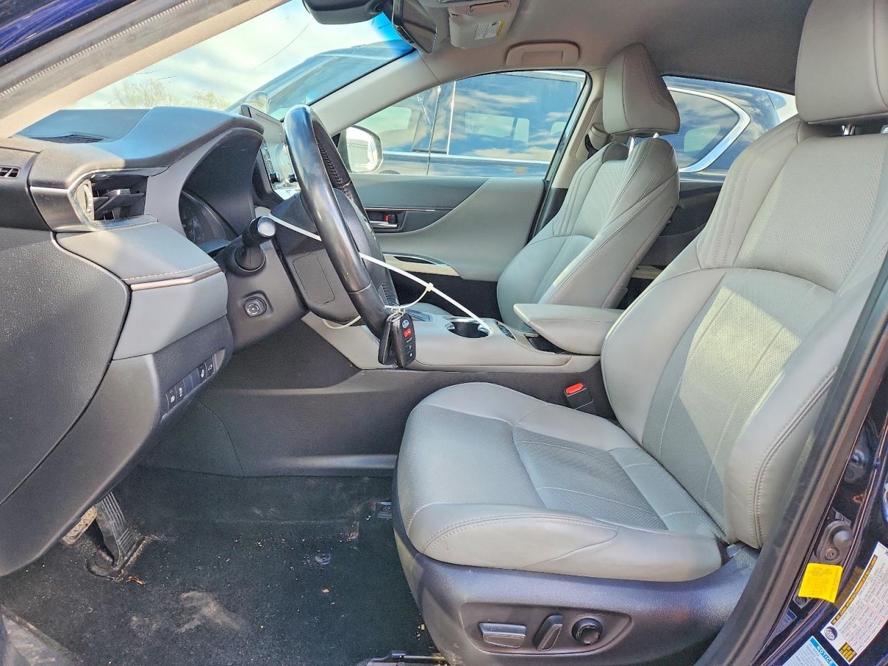 2021 TOYOTA VENZA