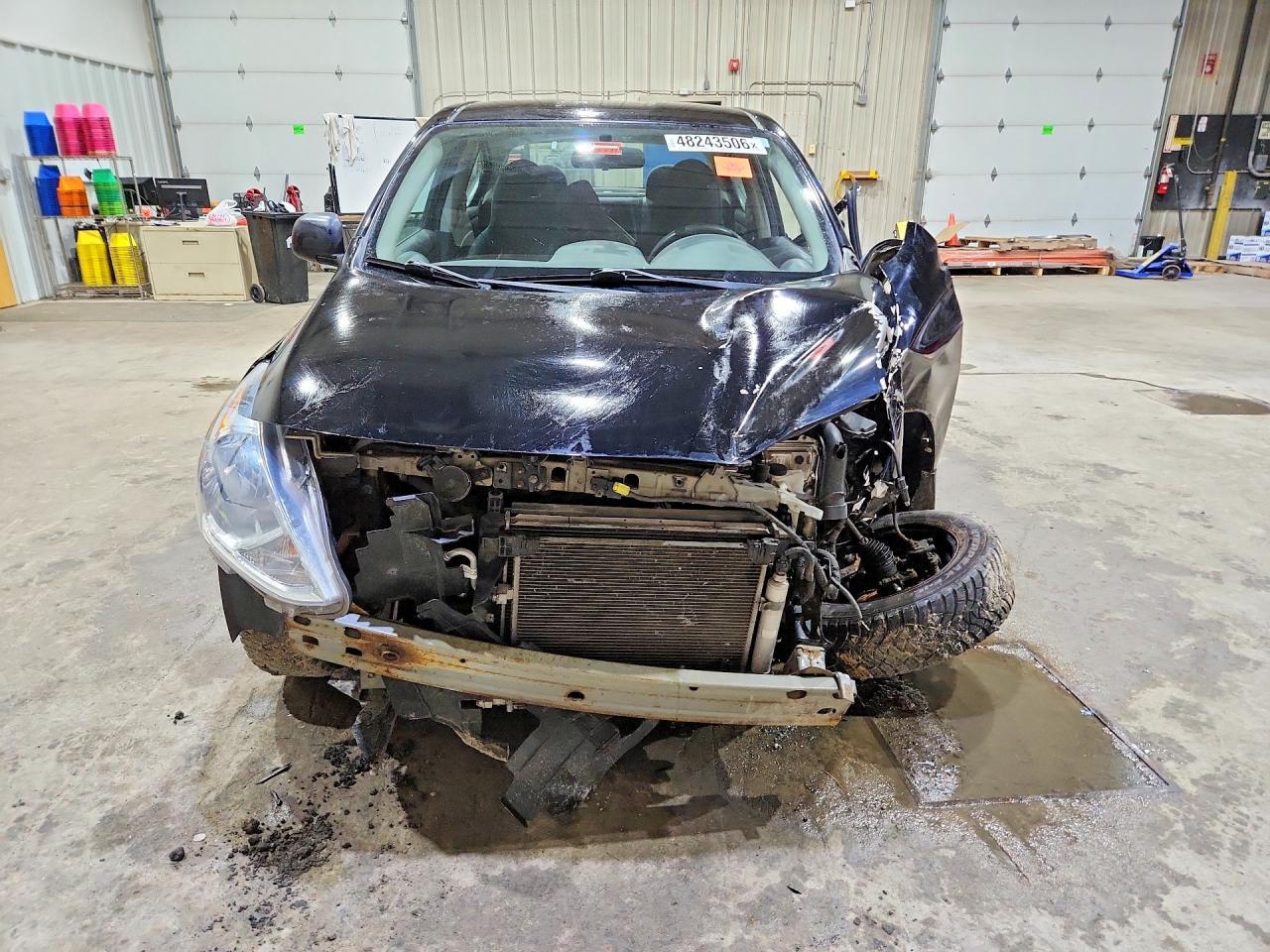 2015 NISSAN VERSA