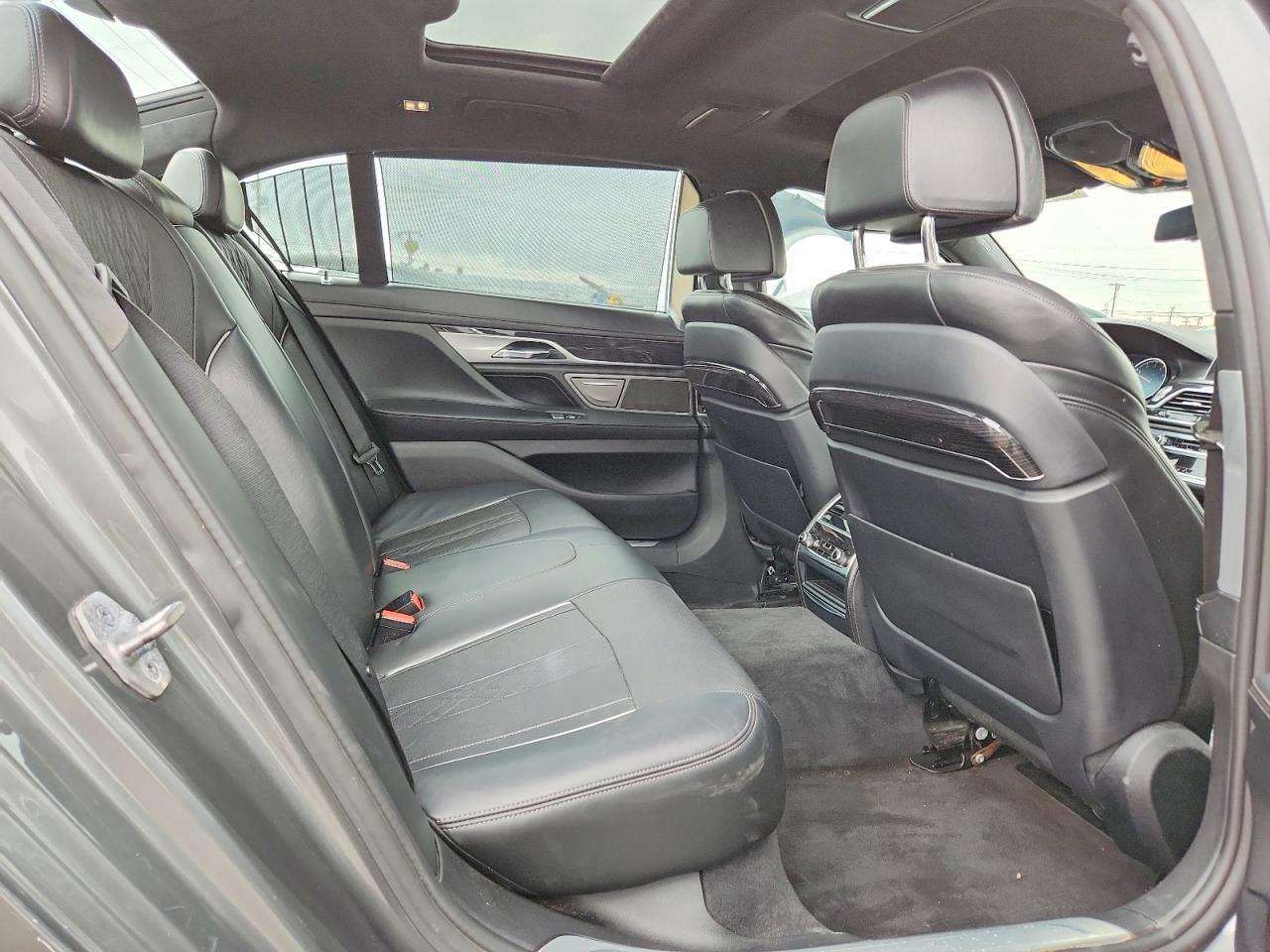 2016 BMW 7 series