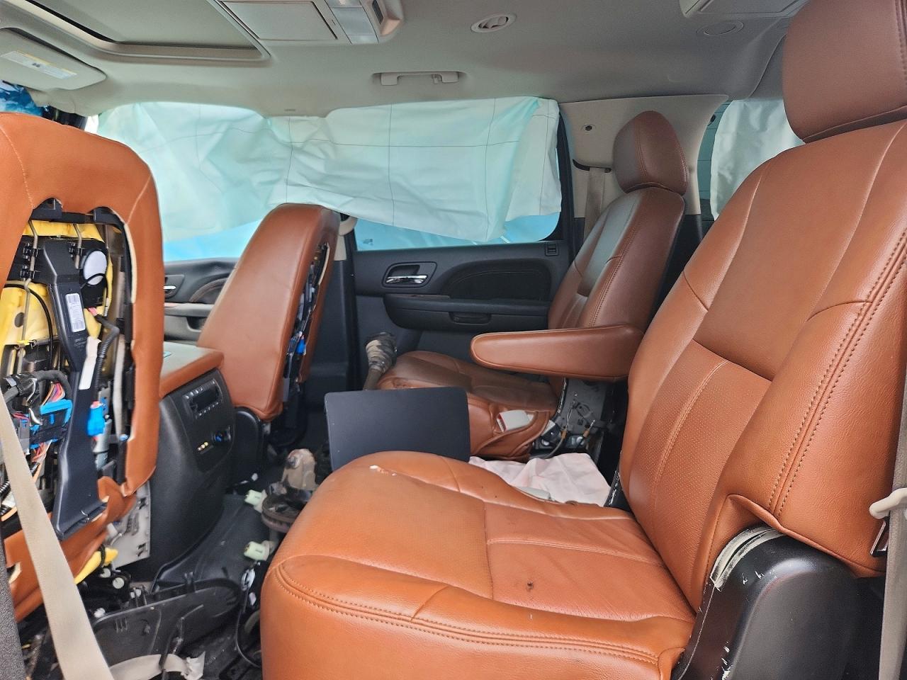 2013 CHEVROLET Suburban