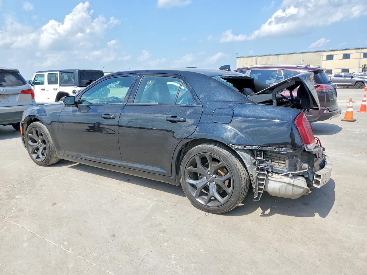 2021 CHRYSLER 300