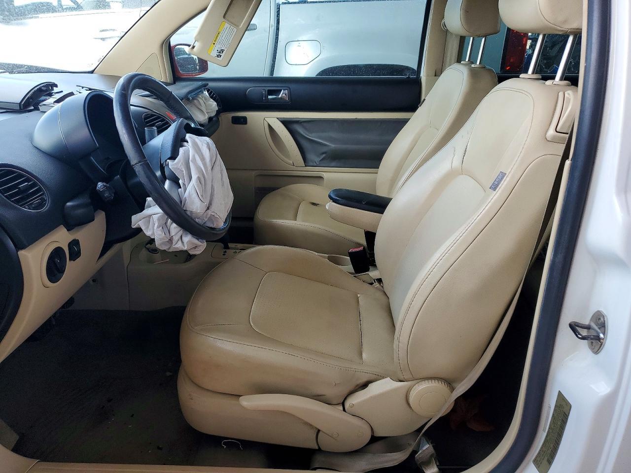 2009 VOLKSWAGEN Beetle