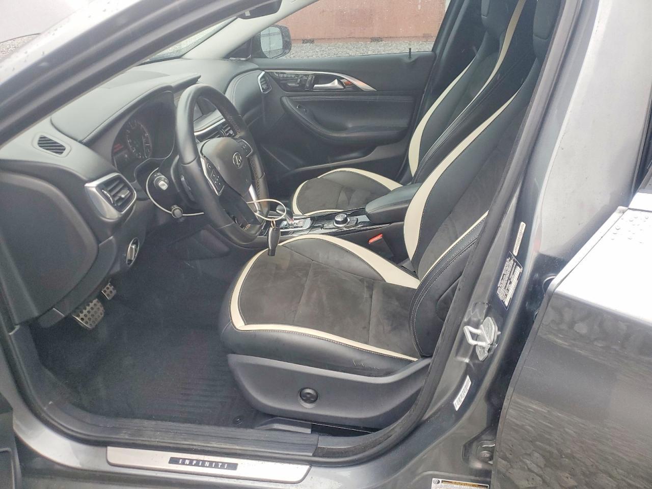 2018 INFINITI QX30