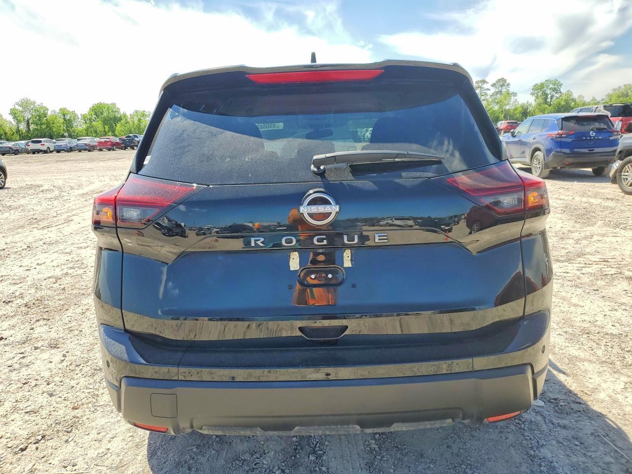 2025 NISSAN ROGUE