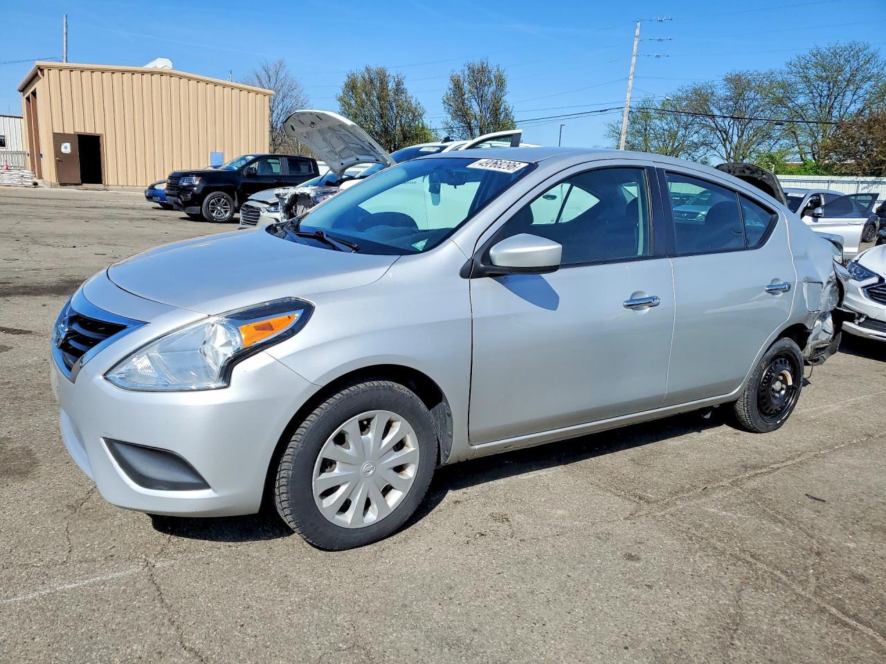 2016 NISSAN VERSA