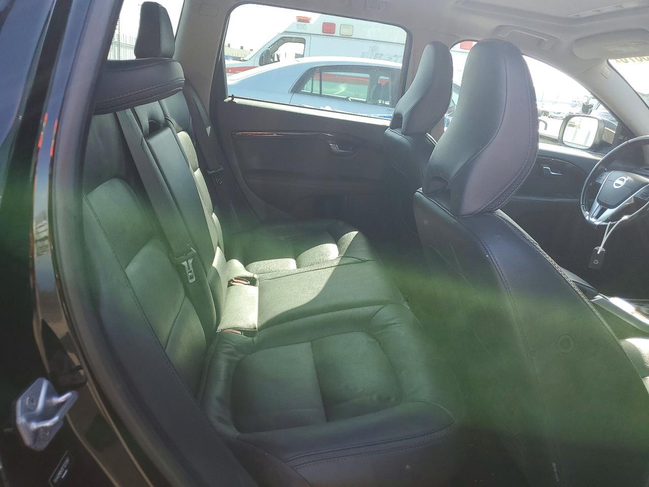 2015 VOLVO XC70