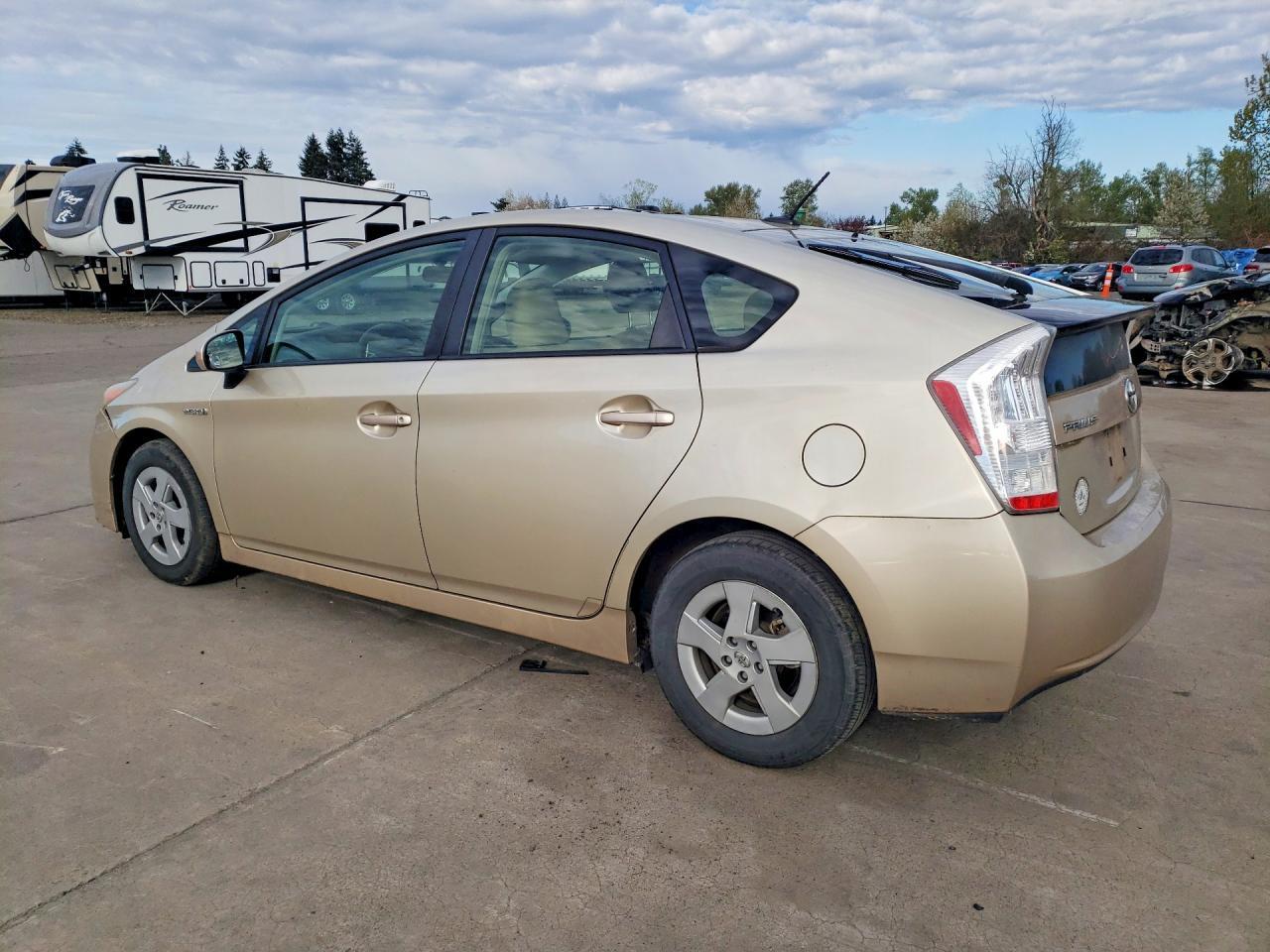 2011 TOYOTA PRIUS