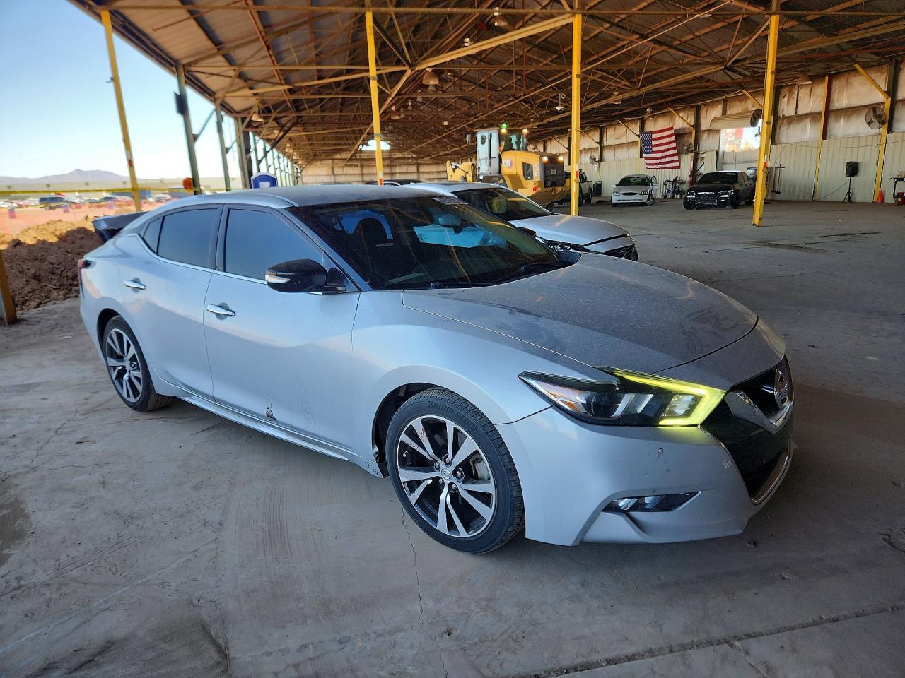 2017 NISSAN Maxima