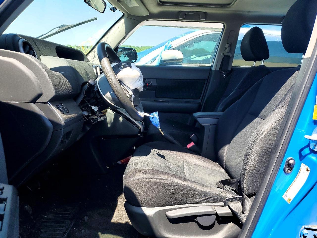 2011 TOYOTA SCION
