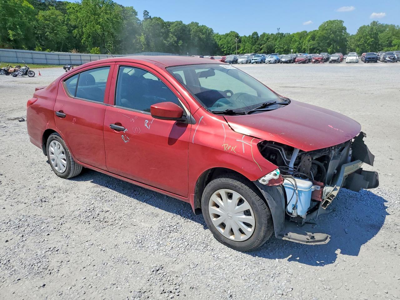 2018 NISSAN VERSA
