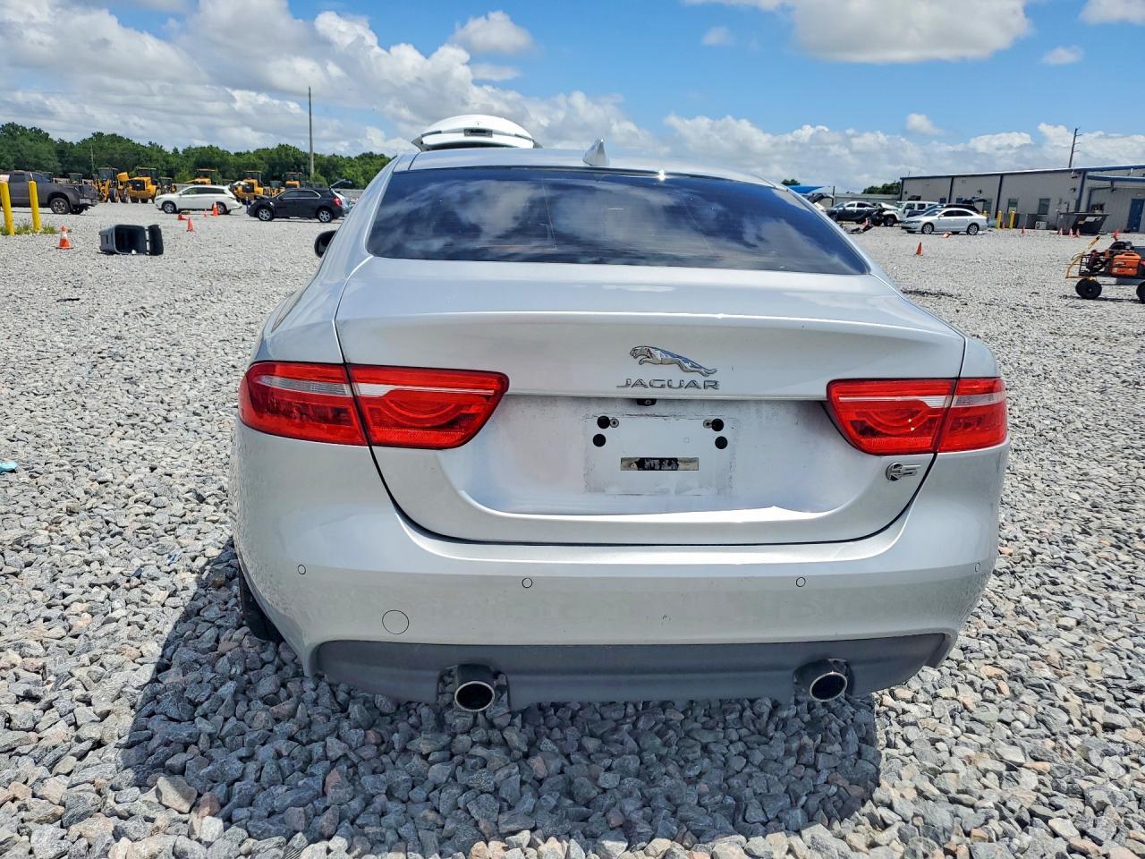 2017 JAGUAR XE