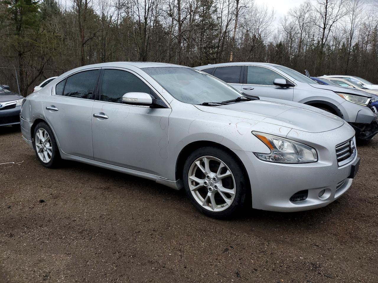 2014 NISSAN Maxima