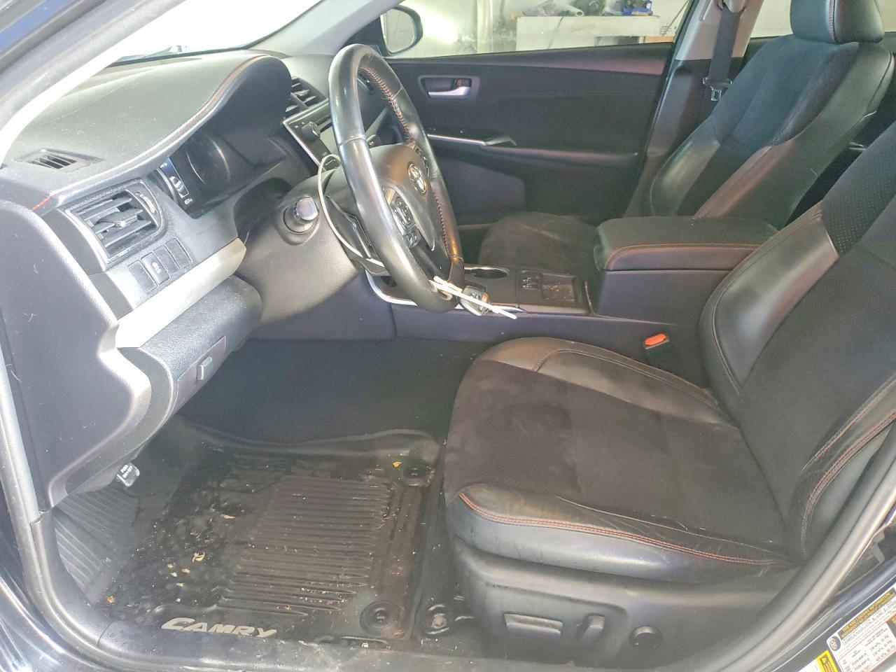 2016 TOYOTA CAMRY