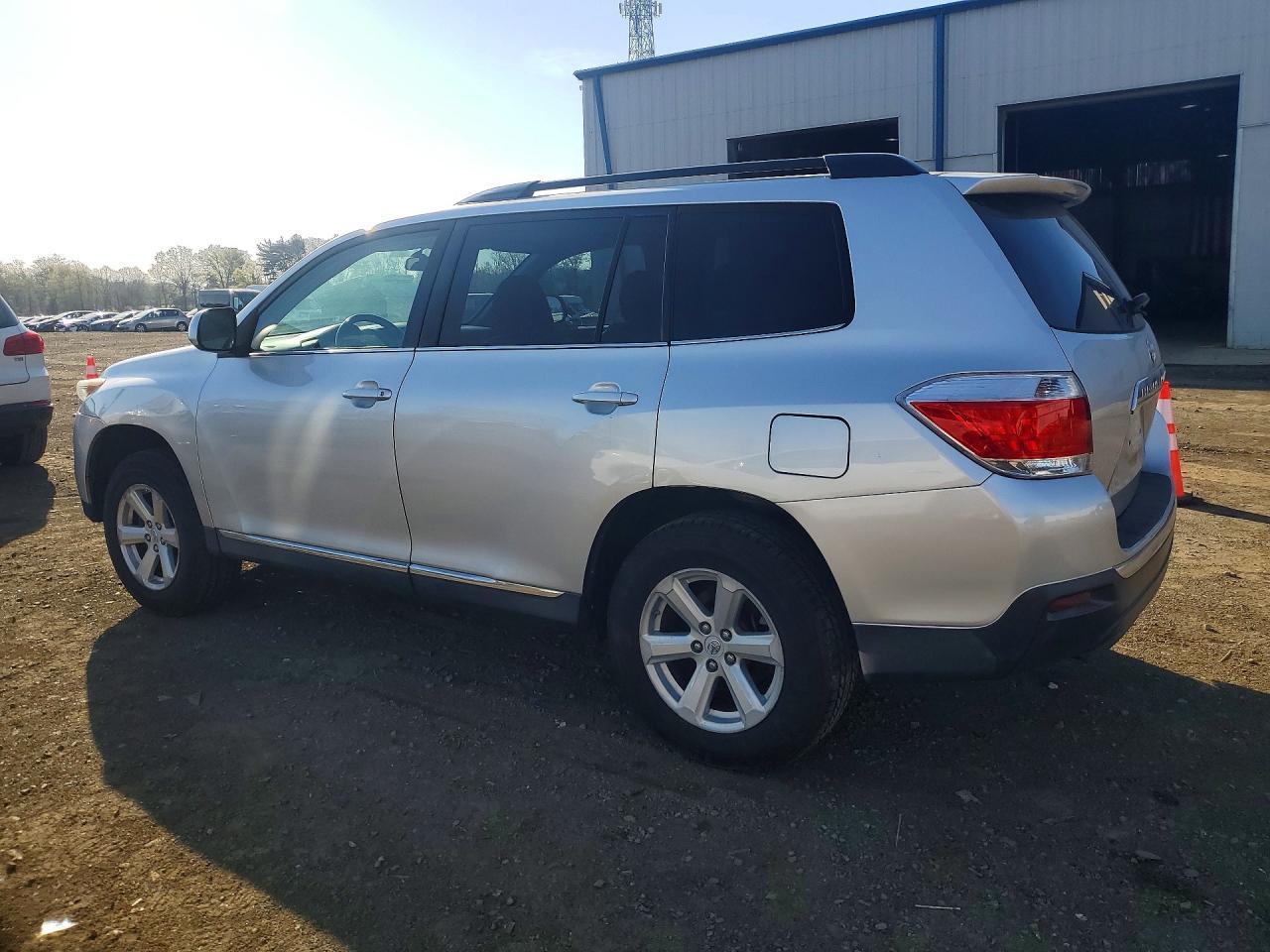 2013 TOYOTA HIGHLANDER