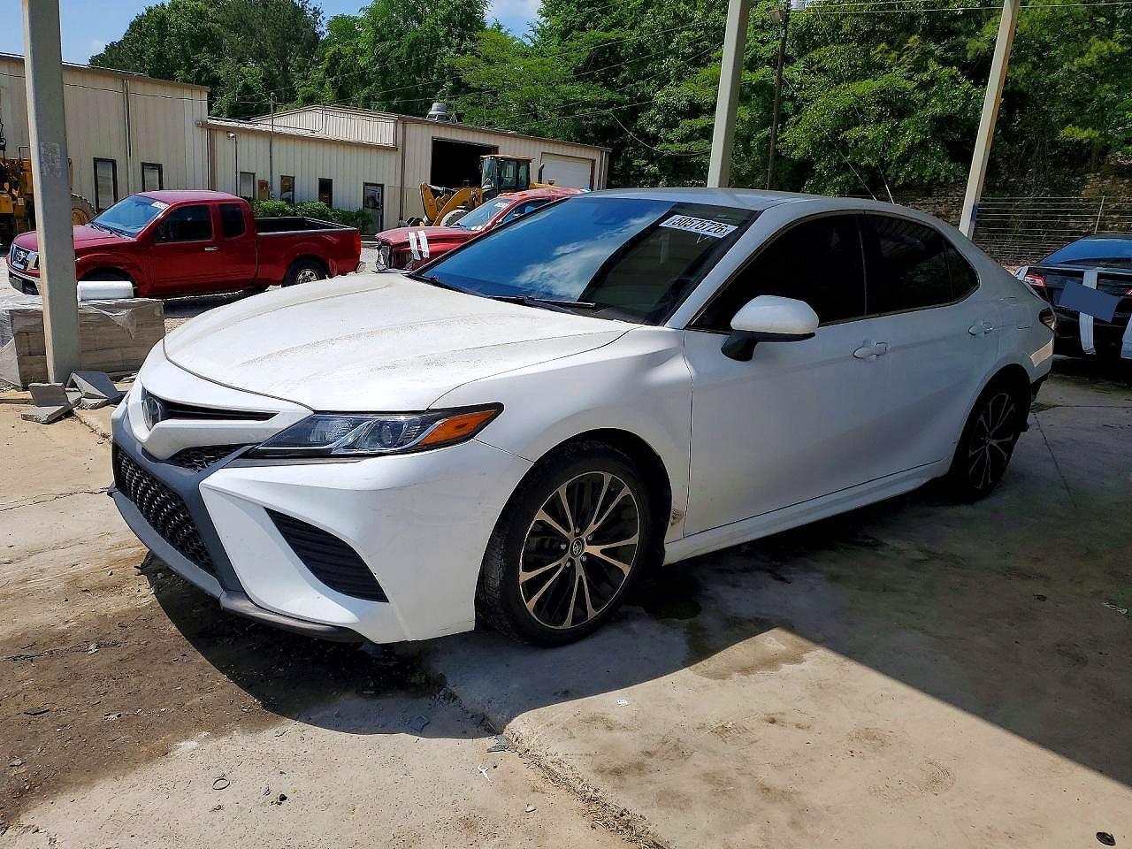 2018 TOYOTA CAMRY