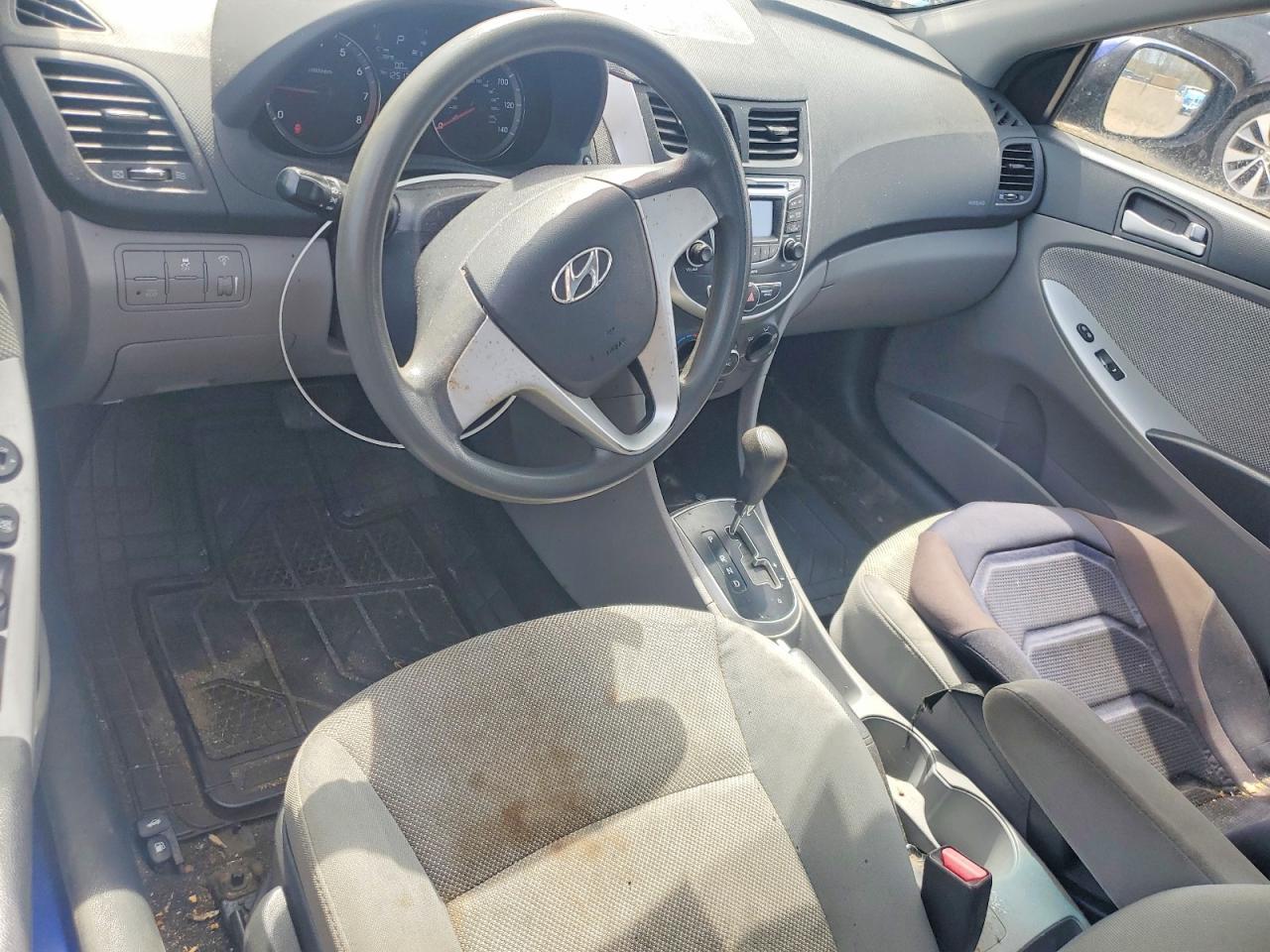 2013 Hyun Accent
