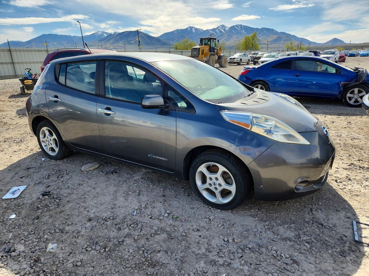 2014 NISSAN LEAF