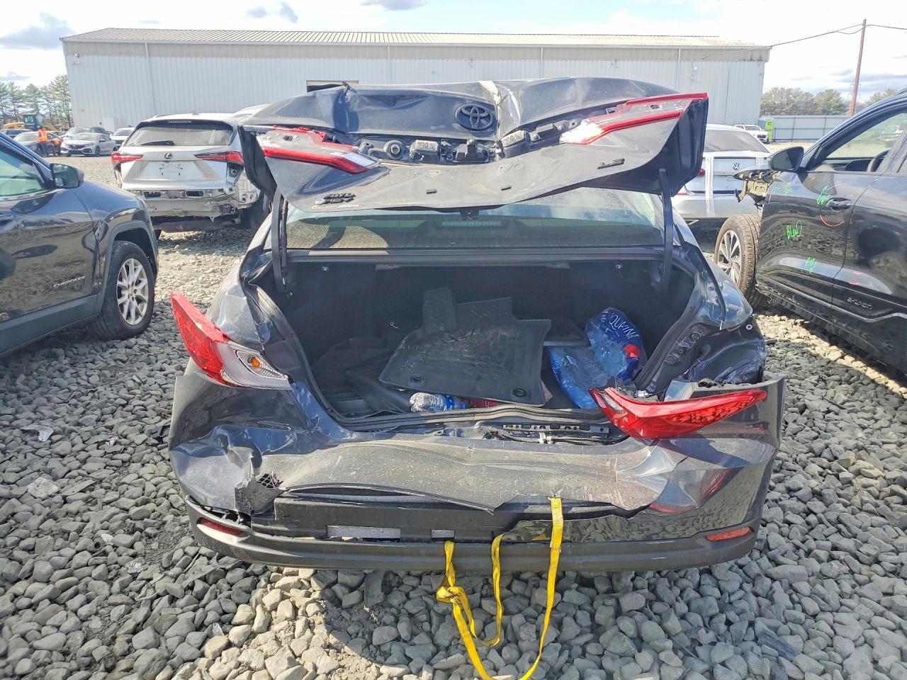 2025 TOYOTA CAMRY